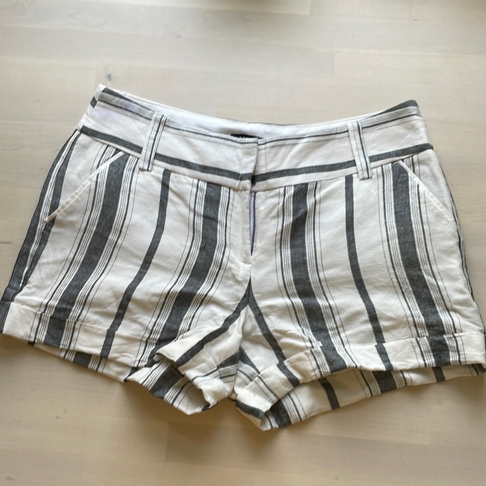 Express linen shorts size 6